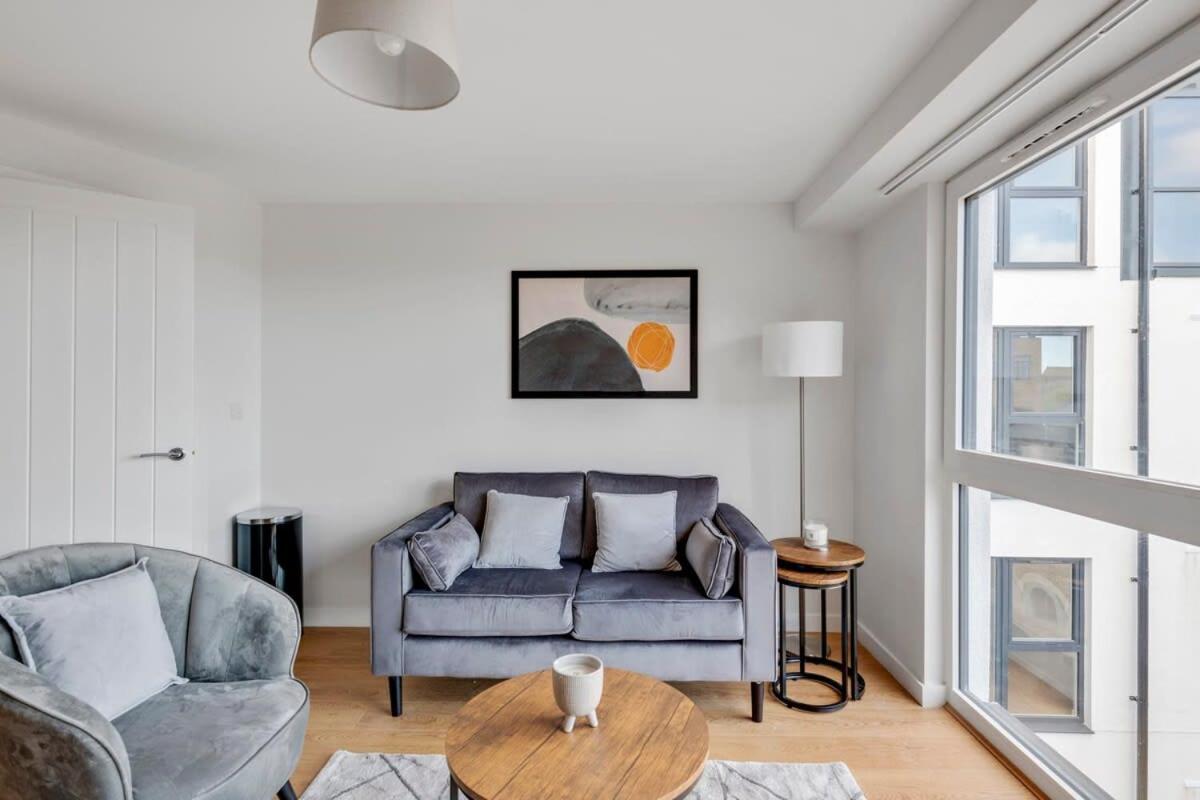 Spacious 1 Bedroom Apartment In A Converted Mill Лидс Экстерьер фото